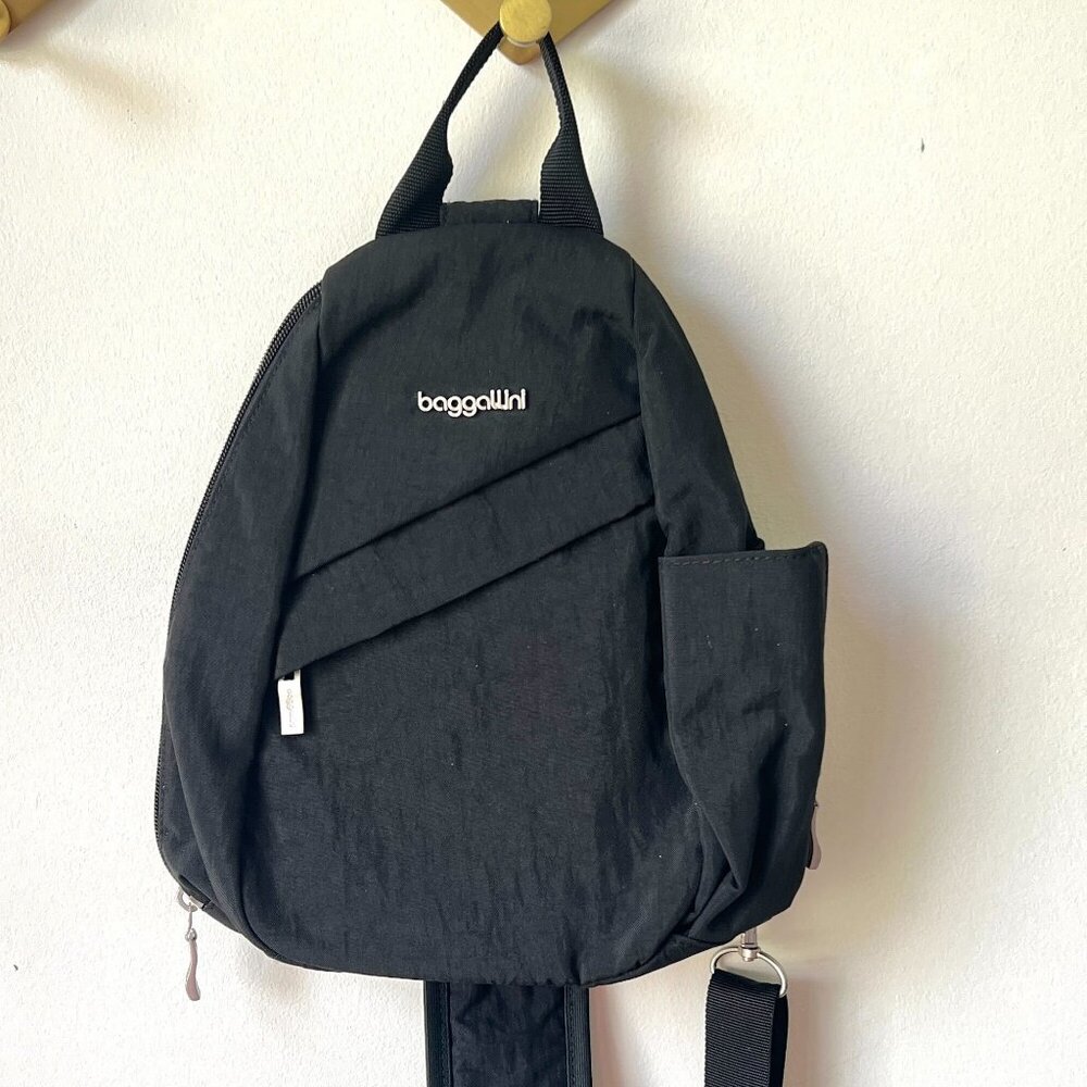 Baggallini Medium Sling Backpack in Black